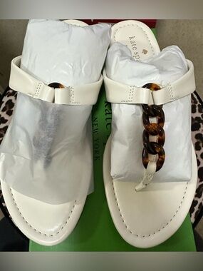 Never Worn Kate Spade Women's Cream Chain-Accent Thong Sandals Size 7.5.